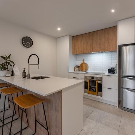 Urban Nest - Entire Townhouse And Free Parking Villa Christchurch Buitenkant foto