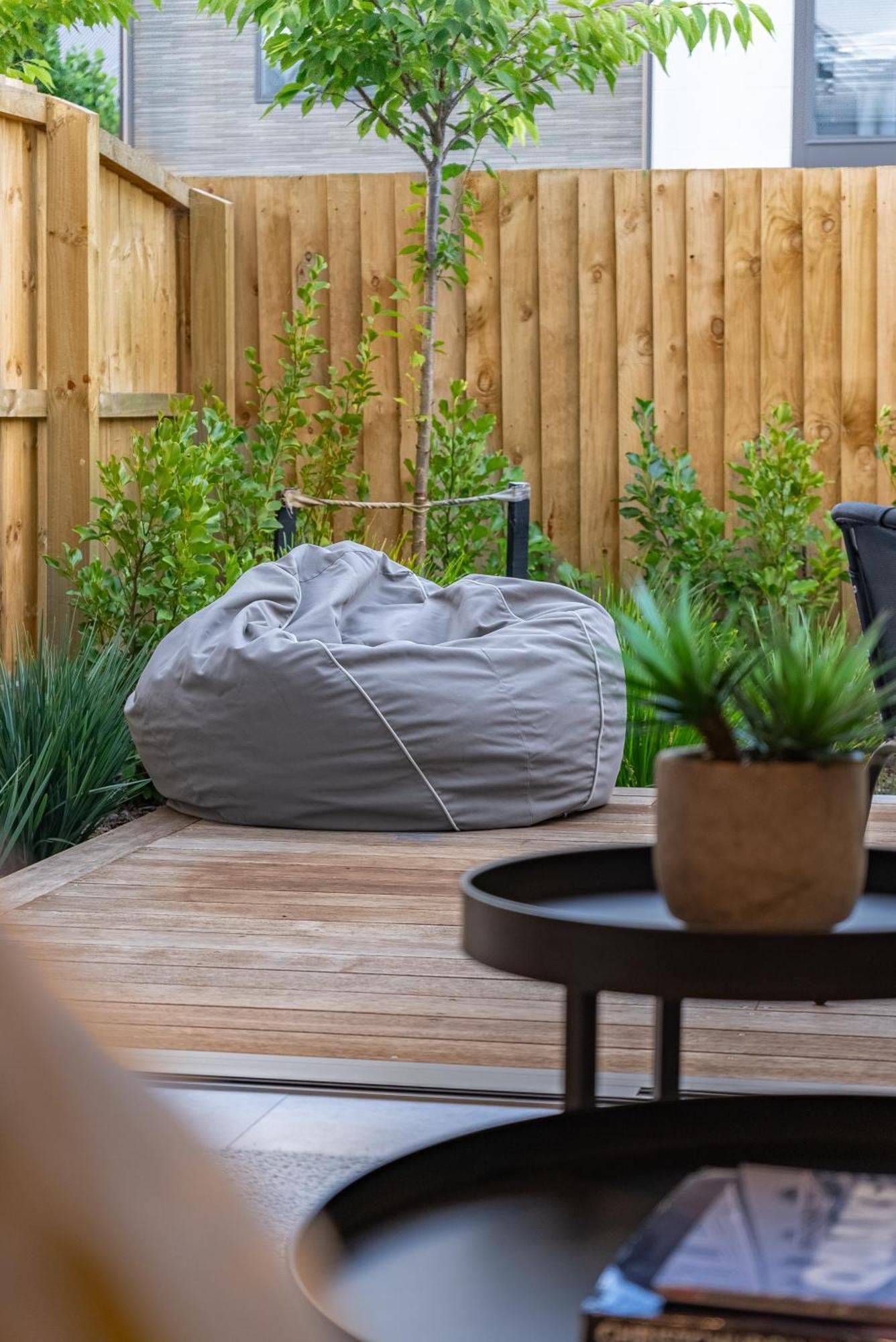 Urban Nest - Entire Townhouse And Free Parking Villa Christchurch Buitenkant foto